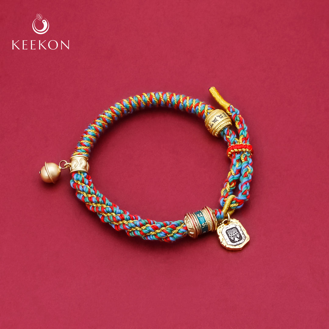 Tibetan Om Mani Padme Hum Carved Zakiram Goddess of Wealth Bracelet